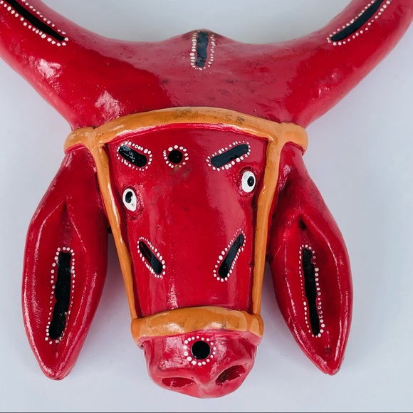 Ceramic Bull’s Head Wall Decor - Picture 4 of 17
